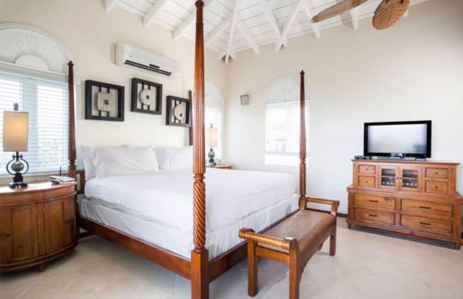 Fountain Anguilla - Photo 6