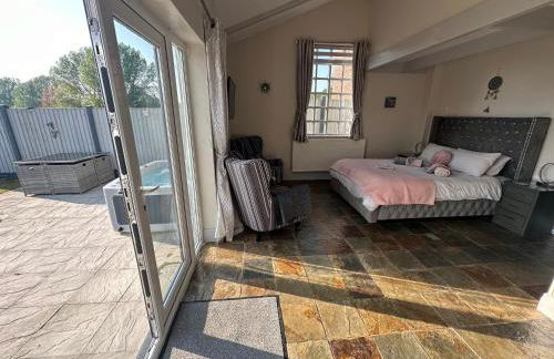 Dwylig Isa Holiday Cottages - Photo 1