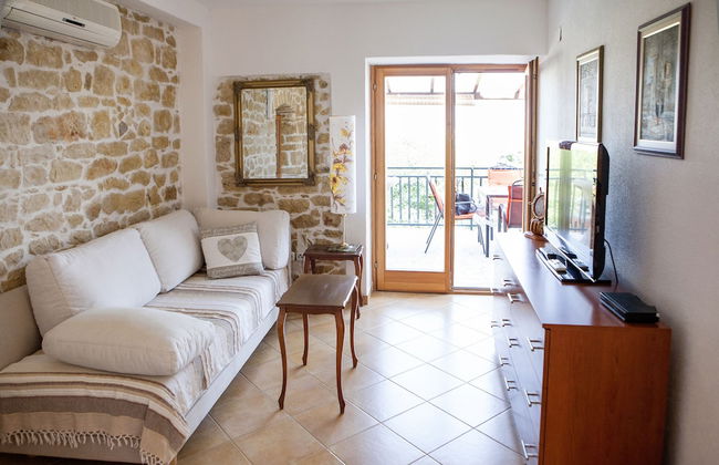 A1 - apt w. Terrace, Just 3 min Walk to the Beach - Foto 10