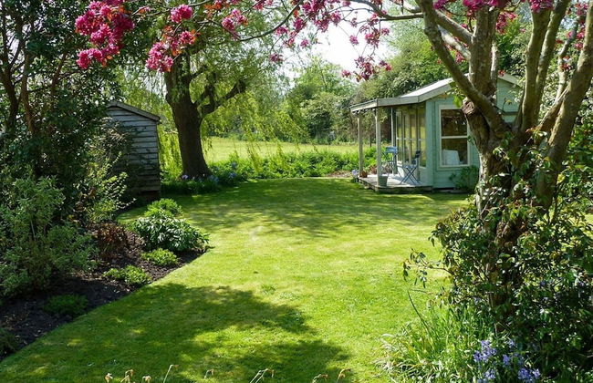 Pretty Cottage Near City Sea - Foto 72