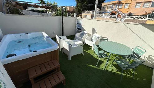 Bungalow jacuzzi privado y vistas Gran Alacant- Aledama Homes - Photo 3