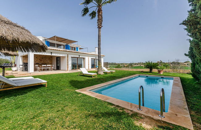 Villa With Saltwater Pool - Foto 33