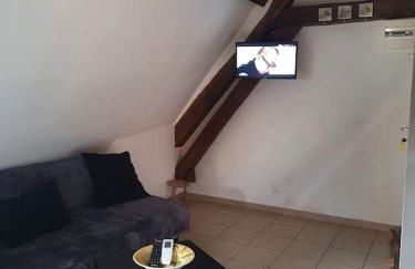 La Mansarde: appartement tout confort à Vatan - Foto 10