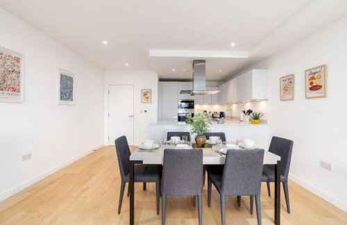 Tranquil 2-Bed Apartment, Balcony, Sleeps 6, 7 Minute Drive to King's Cross St Pancras - By City Peace - Foto 23