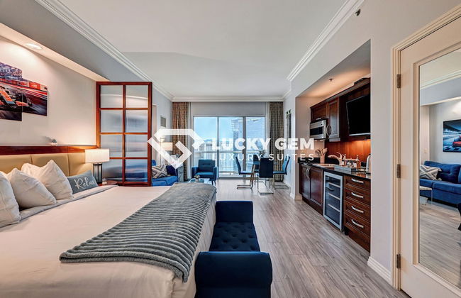 Lucky Gem Penthouse Suites at MGM Signature - Photo 21