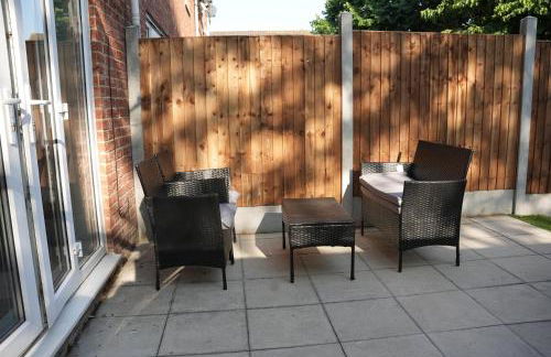 Town Centre spacious 4 bed town house - Foto 5