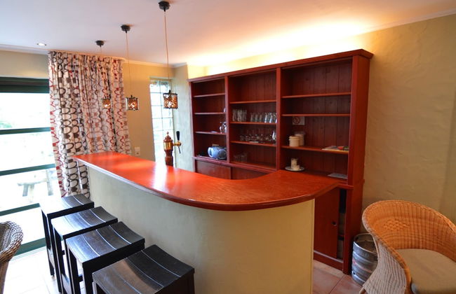 Scenic Villa Near Lake View - Photo 10