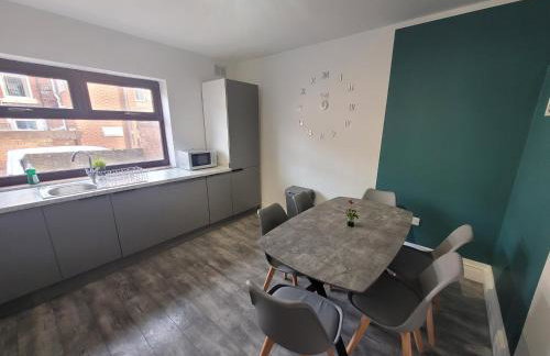 Luke Stays - Parsons Gardens - Foto 11