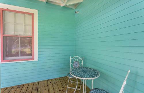 Retro Revival with Modern Comfort - A Mid-Century Gem in Gonzales LA - Foto 14