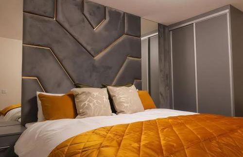 Adeluxe Aura - Entire Ultra Luxury- Super King Bed with Free WiFi, Netflix and Amazon Prime - Foto 12