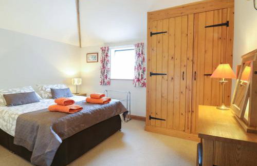 The Golden Cross - Photo 15