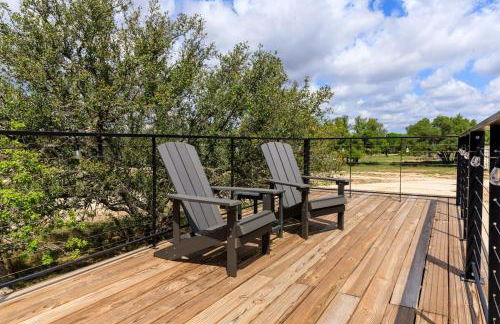 New Oak Grove-Container Retreat - Photo 6