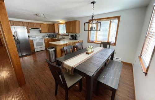 Spacious, Sunny Lake House! Close to ski trails. - Foto 8