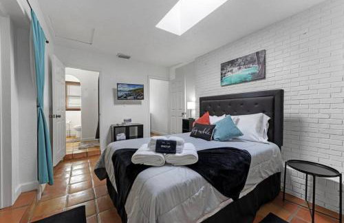 Grotto Pool House, 3 bed, 2 bath, IMG 3 miles, AMI - Foto 2