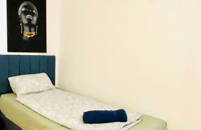 Stylish Shared 3-Bedroom Stay Near City - Foto 2