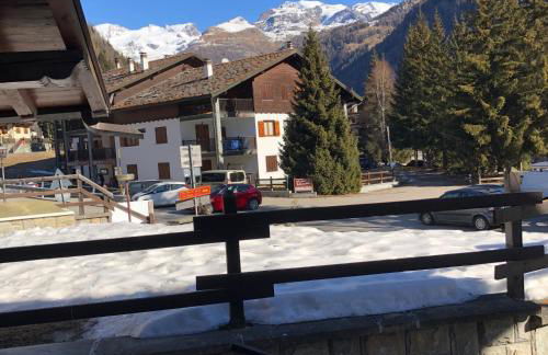 AMPIO MONOLOCALE IN CENTRO CHAMPOLUC - Foto 12