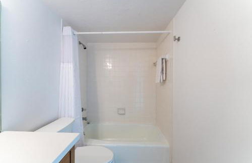 Luxury, Direct Oceanfront Unit and Balcony, Southeast Corner, Heated Pool, Garage Parking - Foto 25