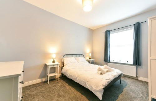 4 Bedroom, 2 bathroom house - Free Parking - Foto 5