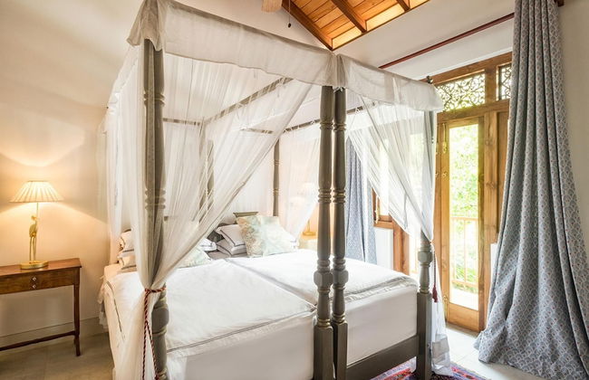 A Sophisticated Spacious Beach Villa With 20 Meter Water Slide - Foto 17