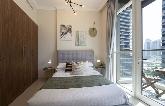 Luxe Apartments near Dubai Mall, Burj Khalifa - Pool, Gym, & Parking by Sojo Stay - Photo 25