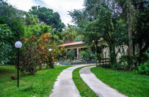 Ampla casa com piscina para família e amigos - Foto 16