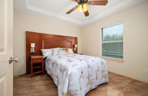 Hummingbird Haven 2 Cozy Comfort Haven - Parking at No Extra Cost - Photo 3