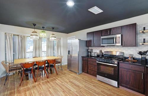 Luxury 5BR Getaway w Pool Hot Tub & Cinema - Foto 12