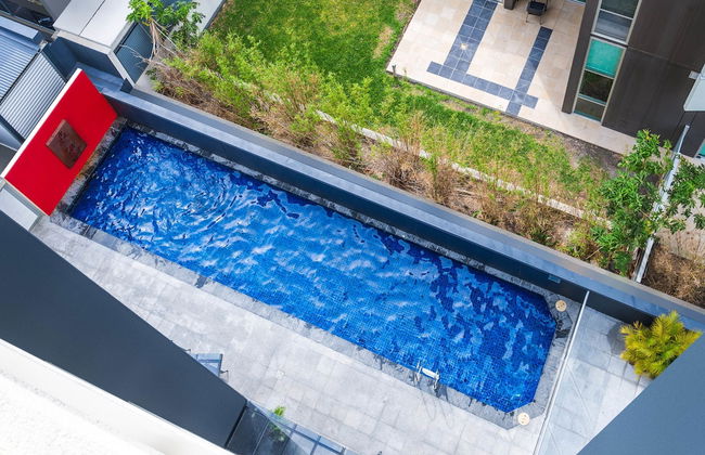 Mantra On Mary - Photo 35