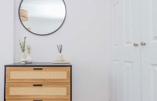 Newport - Sleeps 8 - Private Parking - Foto 32