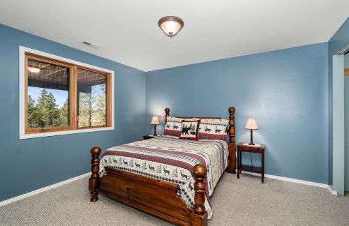 Spacious Rustic Cabin Rental with a Hot Tub in Cheney, Washington - Foto 23