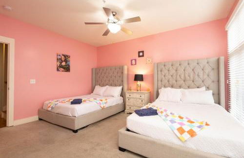 Pink Experience - West End Broadway & Restaurants - Foto 4