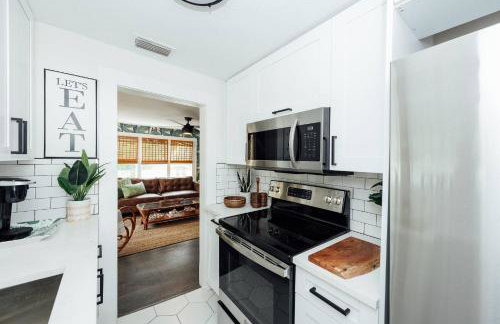 Hemingway KeyWest Vibes-mid term 2BR/1ba | St Pete - Foto 3