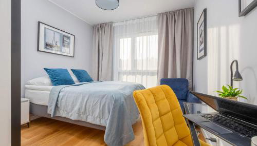 Elegant Apartment in Warsaw with Parking and Desk for Remote Work by Noclegi Renters - Foto 2