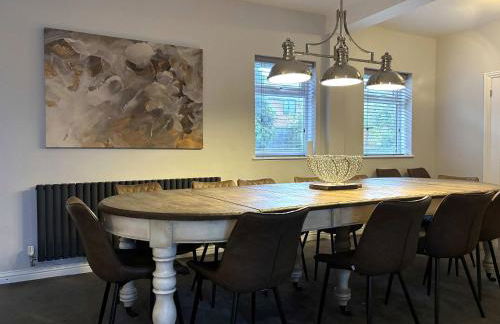 Large Luxury Home in Solihull - Sleeps 14 near NEC & BHX - Foto 12