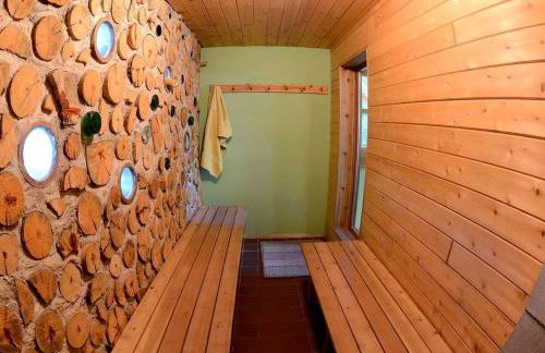 Cozy Lakefront Cabin Rental in the Woodlands of Empire, Michigan - Foto 19