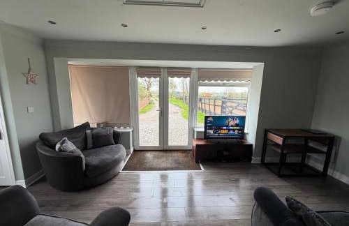 The Bungalow - Photo 19