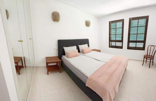 Luxury Apartments Mascarat - Photo 15