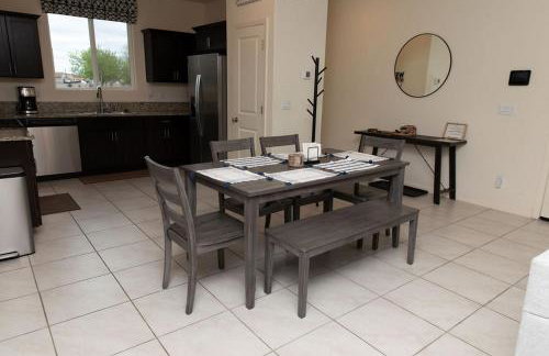 Modern 5 bed near hospitals and UC Merced - Foto 7