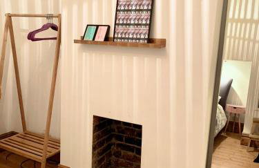 Stylish comfortable home with free parking - Foto 20