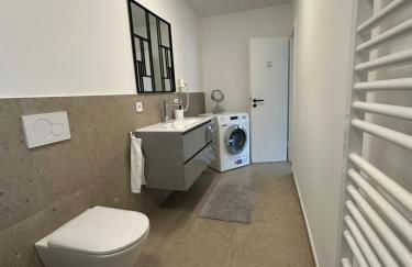 Living 77 - Photo 32