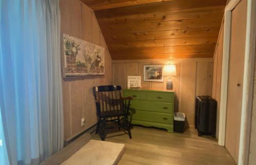 Sunset Serenity - INCREDIBLE HOME ON LAKE BLUFF! - Photo 37