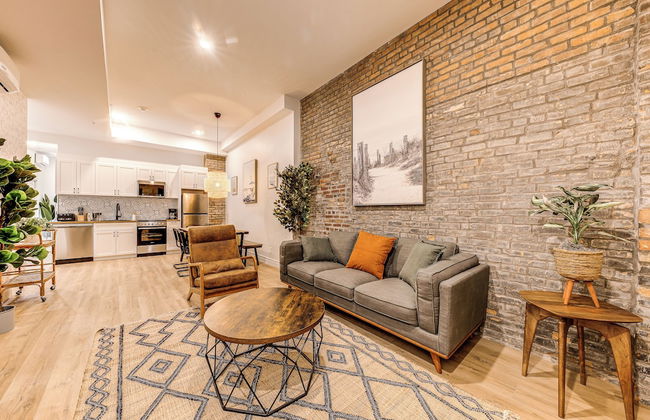 Bohemian Vieux Quebec Two Bedroom - Photo 19