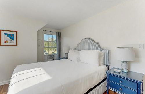 Elegant Coastal Retreat - Foto 21