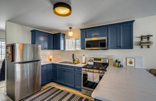 Lakefront Escape with Dock! Hudson Valley Home - Foto 8