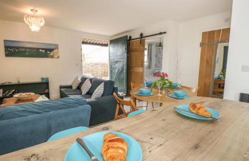 The Stables - Photo 11