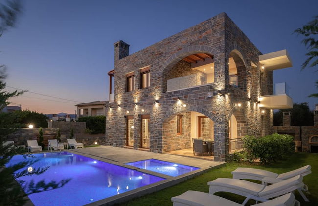 Turtulli Castle Stone Villa 1 - Private Pool Oasis - Foto 1