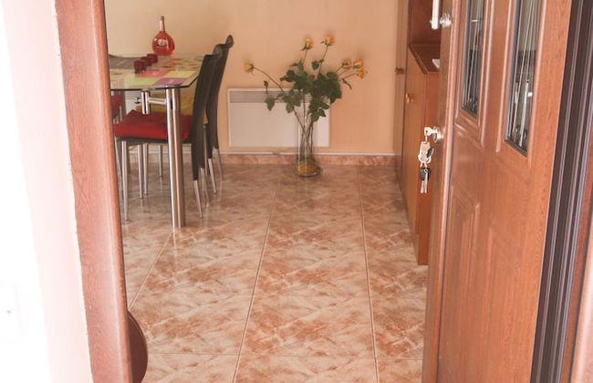 2 Bedroom House near Tombs of the Kings - Photo 2