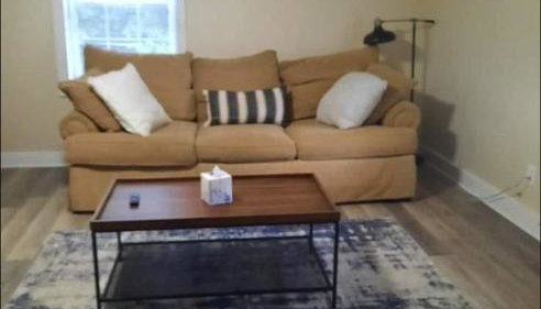 Stylish and Convenient with WiFi & Fenced yard - Foto 5