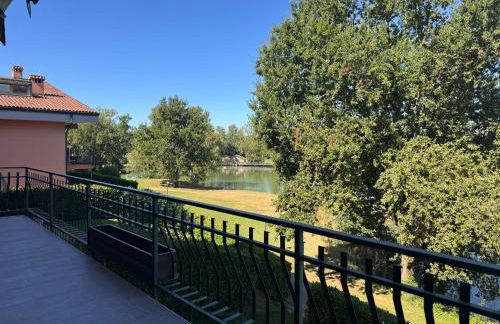 Ampio Appartamento con vista lago, sauna e camino Golf club Margara - Foto 20