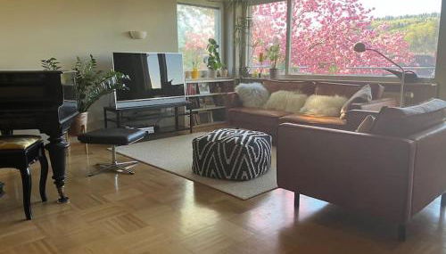 Großzügige Wohnung mit Flair und Aussicht - Foto 1